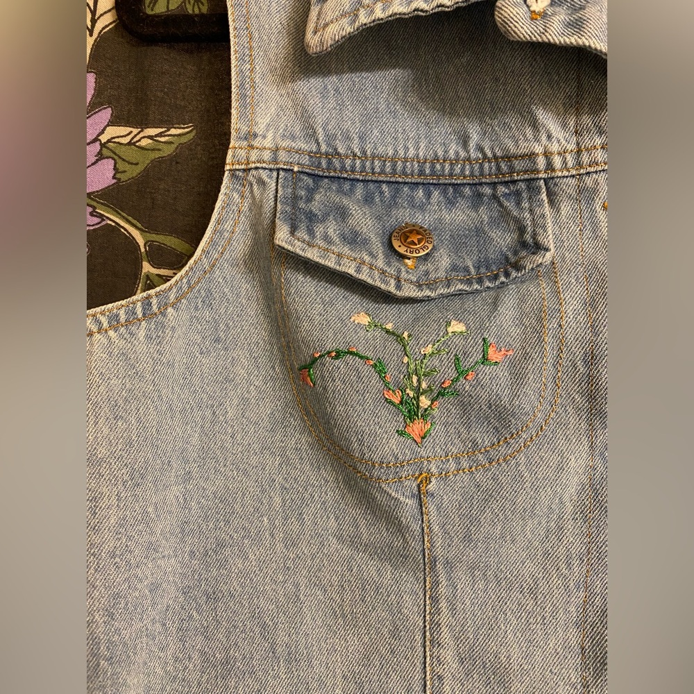Faded Glory - Denim Vest - Picture 4 of 9